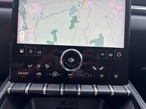 Certified 2025 GMC Terrain Elevation AWD/4WD image 33