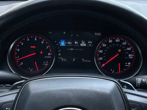Used 2021 Toyota Camry XSE FWD image 15