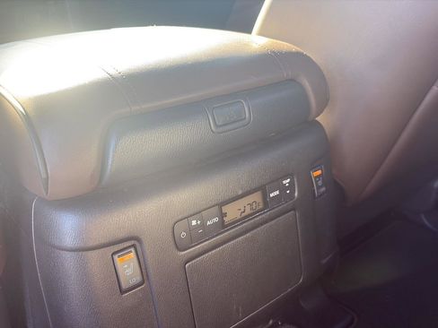 Used 2023 Nissan Armada Platinum w/ Captain's Chairs Package image 25