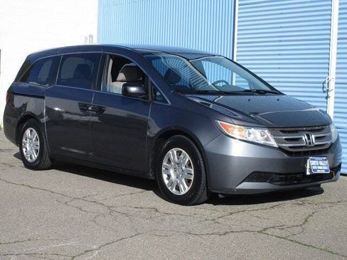 Used 2012 Honda Odyssey LX image 1