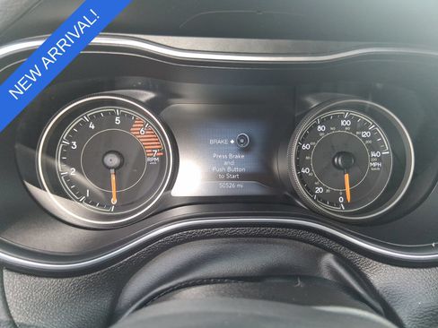 Used 2023 Jeep Cherokee Trailhawk w/ Trailer Tow Group AWD/4WD image 9