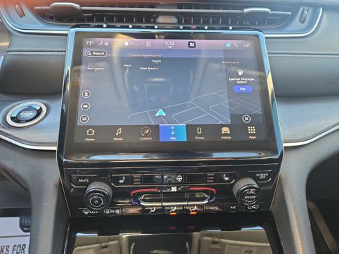 Used 2021 Jeep Grand Cherokee L Limited image 17