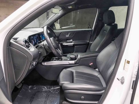 Certified 2023 Mercedes-Benz GLB 250 image 18