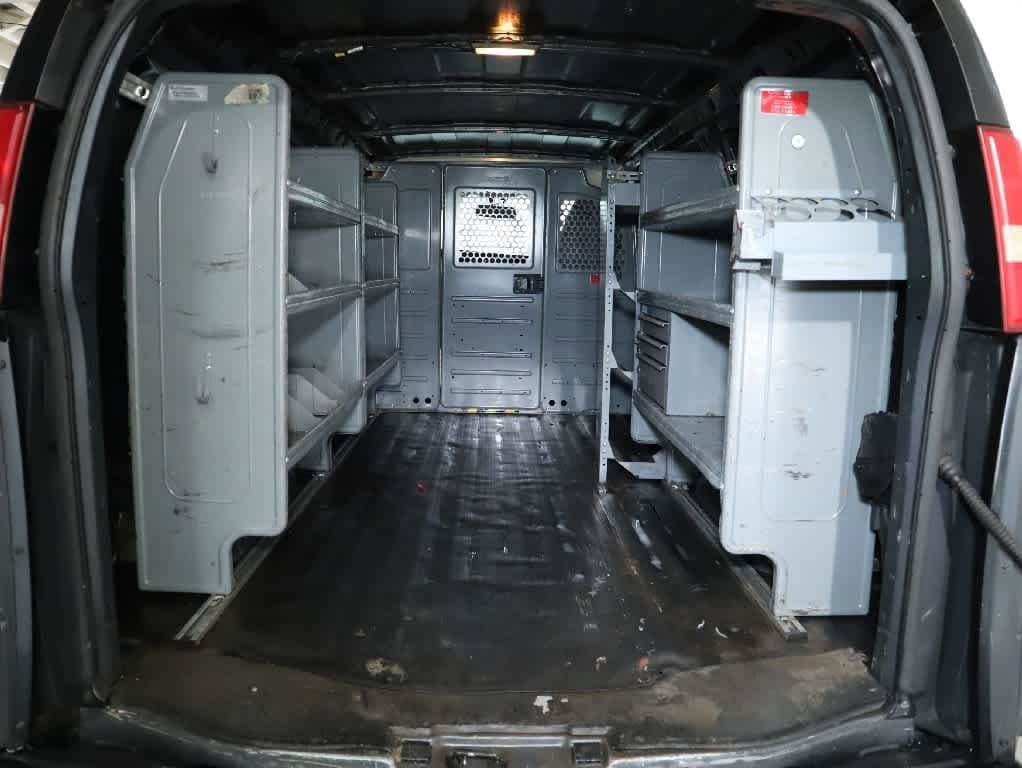 Used 2014 Chevrolet Express 2500 RWD image 24