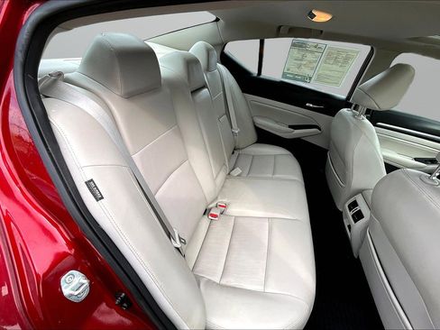 Used 2019 Nissan Altima 2.0 Edition One FWD image 17