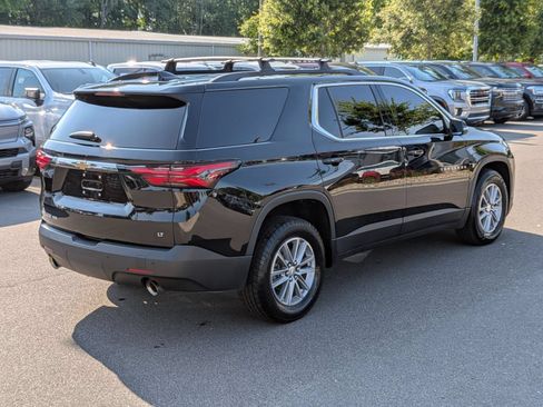 Used 2022 Chevrolet Traverse LT AWD/4WD image 3