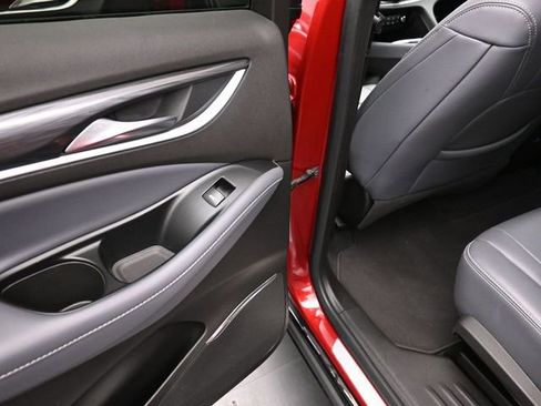 Used 2024 Buick Enclave Premium FWD image 18