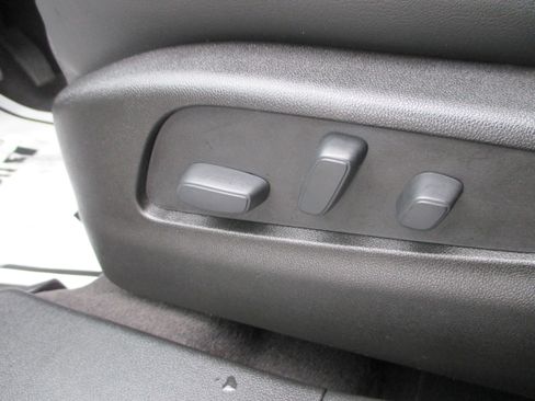 Used 2020 Cadillac XT4 Premium Luxury w/ Cold Weather Package image 17