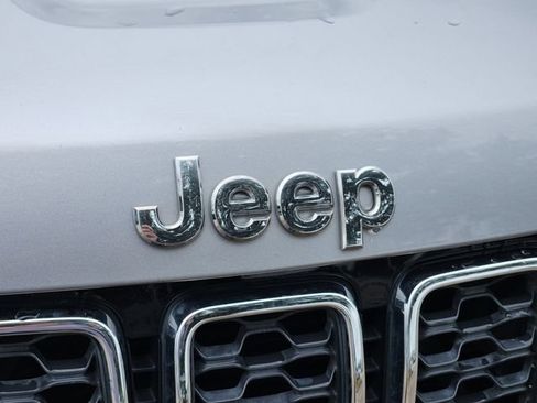 Certified 2020 Jeep Grand Cherokee Limited RWD image 11