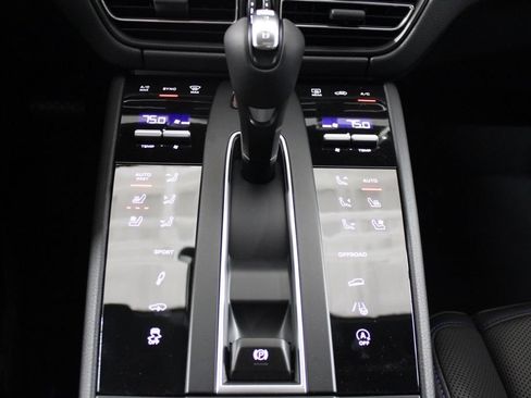 New 2026 Porsche Macan S AWD/4WD image 28