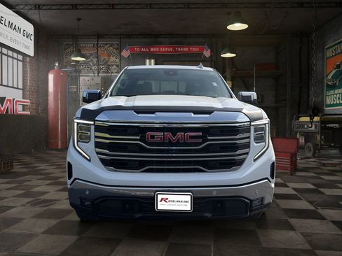 Certified 2023 GMC Sierra 1500 SLT w/ SLT Premium Plus Package image 2