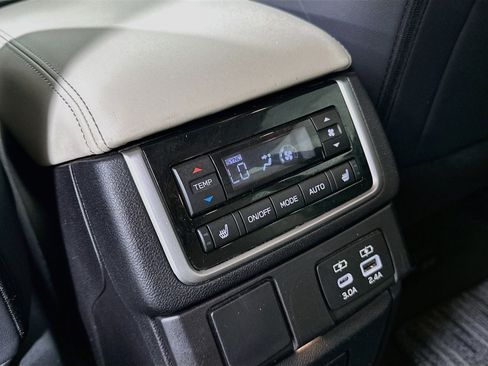 Used 2023 Subaru Ascent Limited w/ Technology Package AWD/4WD image 27