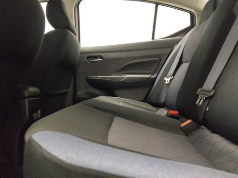 Used 2025 Nissan Versa SV FWD image 18