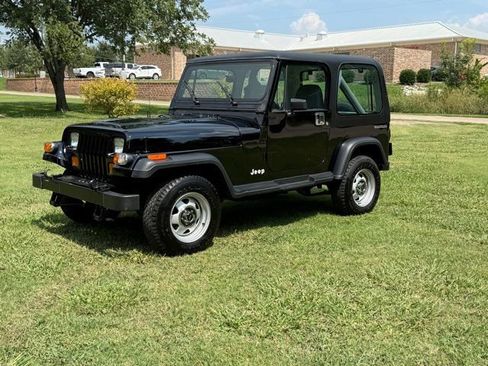Used 1989 Jeep Wrangler 4WD image 2