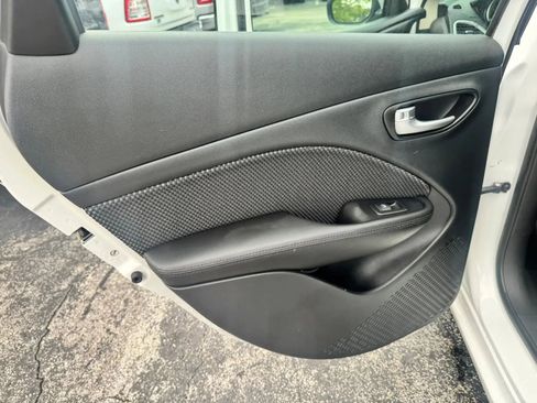 Used 2015 Dodge Dart SXT FWD image 28