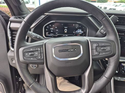 Used 2025 GMC Sierra 2500 Denali Ultimate w/ Max Trailering Package AWD/4WD image 9