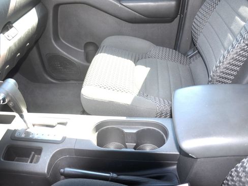 Used 2006 Nissan Frontier SE w/ (P01) Power Pkg RWD image 21