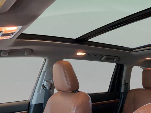 Used 2019 Toyota Highlander Limited Platinum FWD image 23