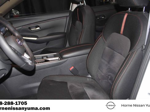 Certified 2025 Nissan Sentra SR FWD image 4