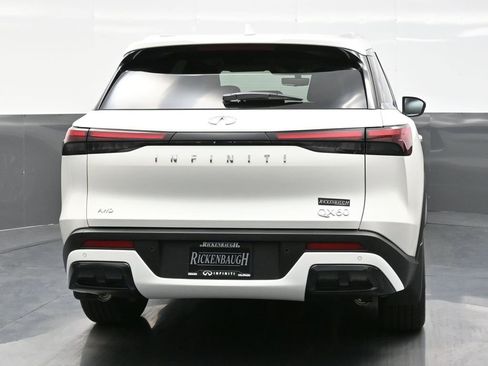 Used 2025 INFINITI QX60 Luxe w/ Cargo Package image 6