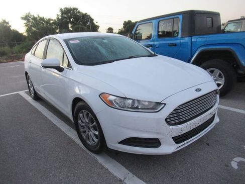 Used 2015 Ford Fusion S FWD image 1