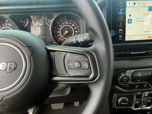 New 2026 Jeep Gladiator Sport image 26