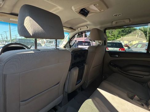 Used 2017 Chevrolet Suburban LS w/ Enhanced Driver Alert Package RWD image 15