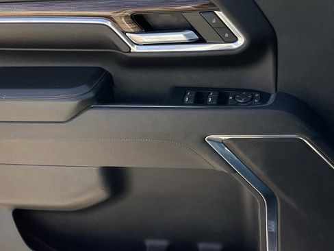 Used 2024 Chevrolet Silverado 2500 LT image 19