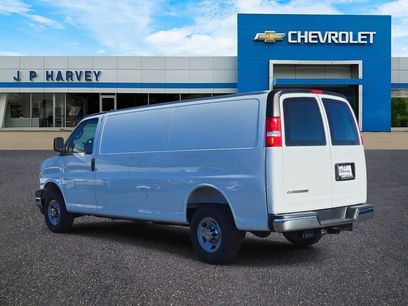 New 2025 Chevrolet Express 3500 Extended w/ Driver Convenience Package