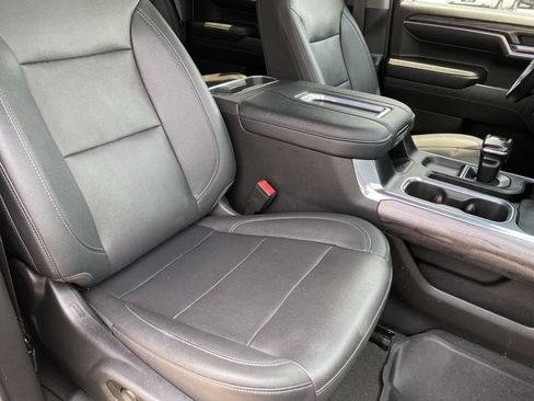 Used 2022 Chevrolet Silverado 1500 LTZ AWD/4WD image 33