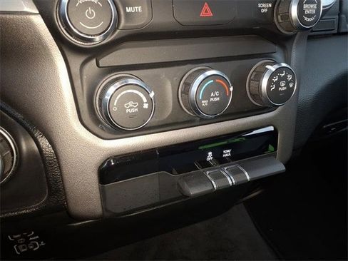 Used 2020 RAM 1500 Big Horn image 18
