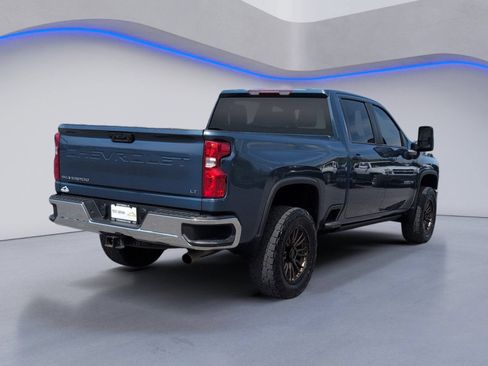 Used 2025 Chevrolet Silverado 2500 LT AWD/4WD image 3