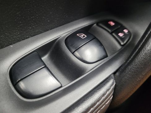 Used 2017 Nissan Rogue Sport SV w/ SV Premium Package image 27