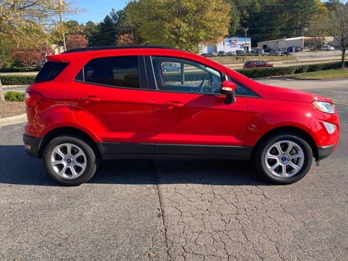 Used 2020 Ford EcoSport SE image 9
