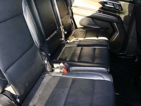 Used 2025 Chevrolet Tahoe LS image 8