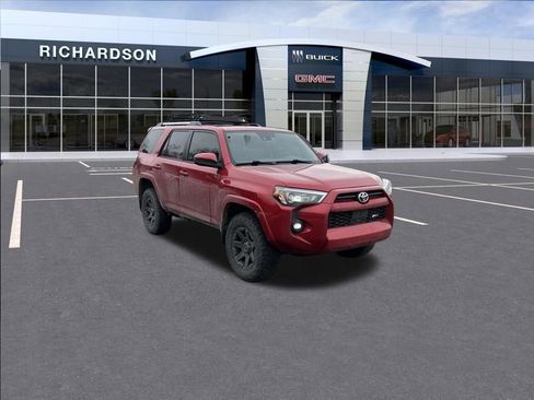 Used 2022 Toyota 4Runner SR5 image 8