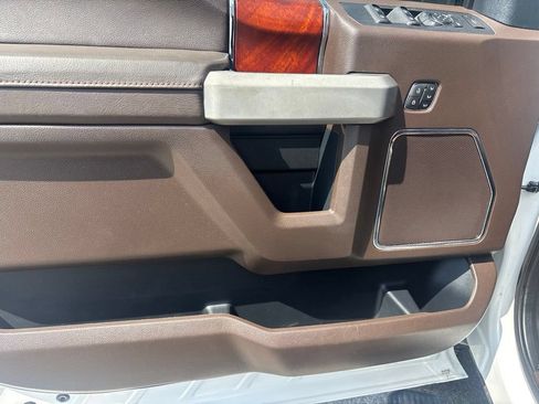 Used 2019 Ford F250 King Ranch w/ King Ranch Ultimate Package AWD/4WD image 4