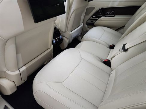 Used 2023 Land Rover Range Rover Autobiography image 27