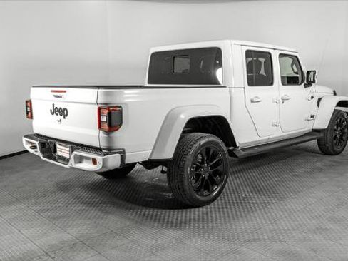 Used 2023 Jeep Gladiator Overland image 8
