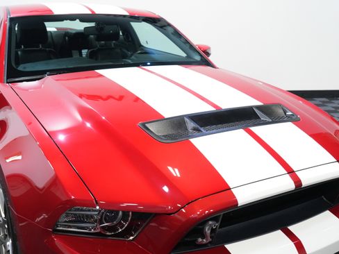 Used 2013 Ford Mustang Shelby GT500 w/ Electronics Pkg image 12
