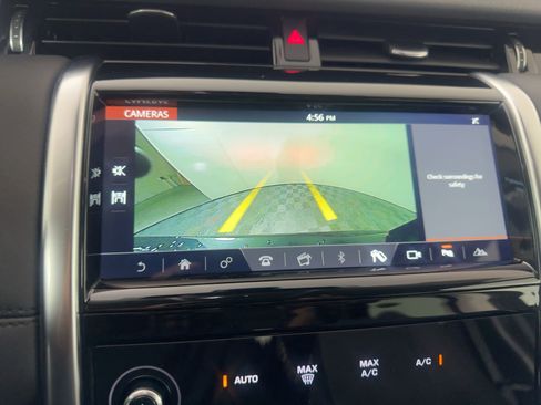 Used 2020 Land Rover Discovery Sport Standard image 23