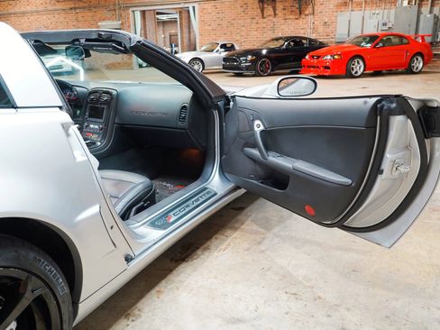 Used 2013 Chevrolet Corvette Grand Sport w/ 2LT Preferred Equipment Group RWD image 49