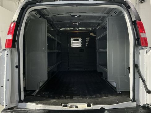 Used 2022 Chevrolet Express 2500 w/ Driver Convenience Package RWD image 24