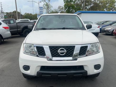Used 2018 Nissan Frontier SV image 4