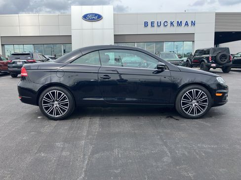 Used 2014 Volkswagen Eos FWD image 7