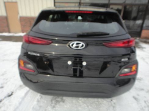 Used 2021 Hyundai Kona SE AWD/4WD image 5