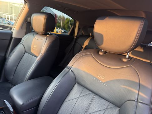 Used 2013 INFINITI FX37 AWD w/ Premium Pkg image 27