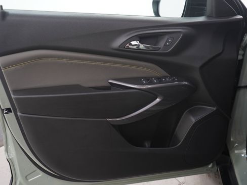 Used 2025 Chevrolet Trax ACTIV w/ Driver Confidence Package FWD image 20