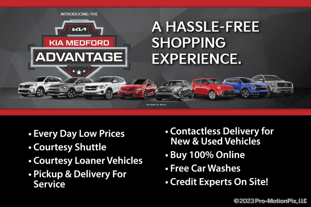 Used 2021 Toyota Camry XSE FWD image 4