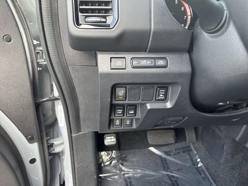 Used 2023 Nissan Frontier PRO-4X w/ Pro-4X Premium Package AWD/4WD image 25